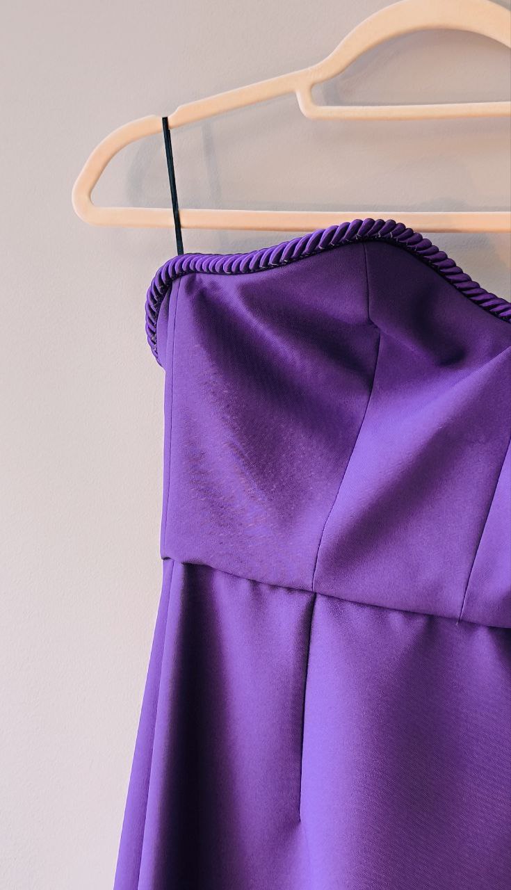 Abito Red Carpet Tubino Lungo viola scollo a cuore e spacco davanti