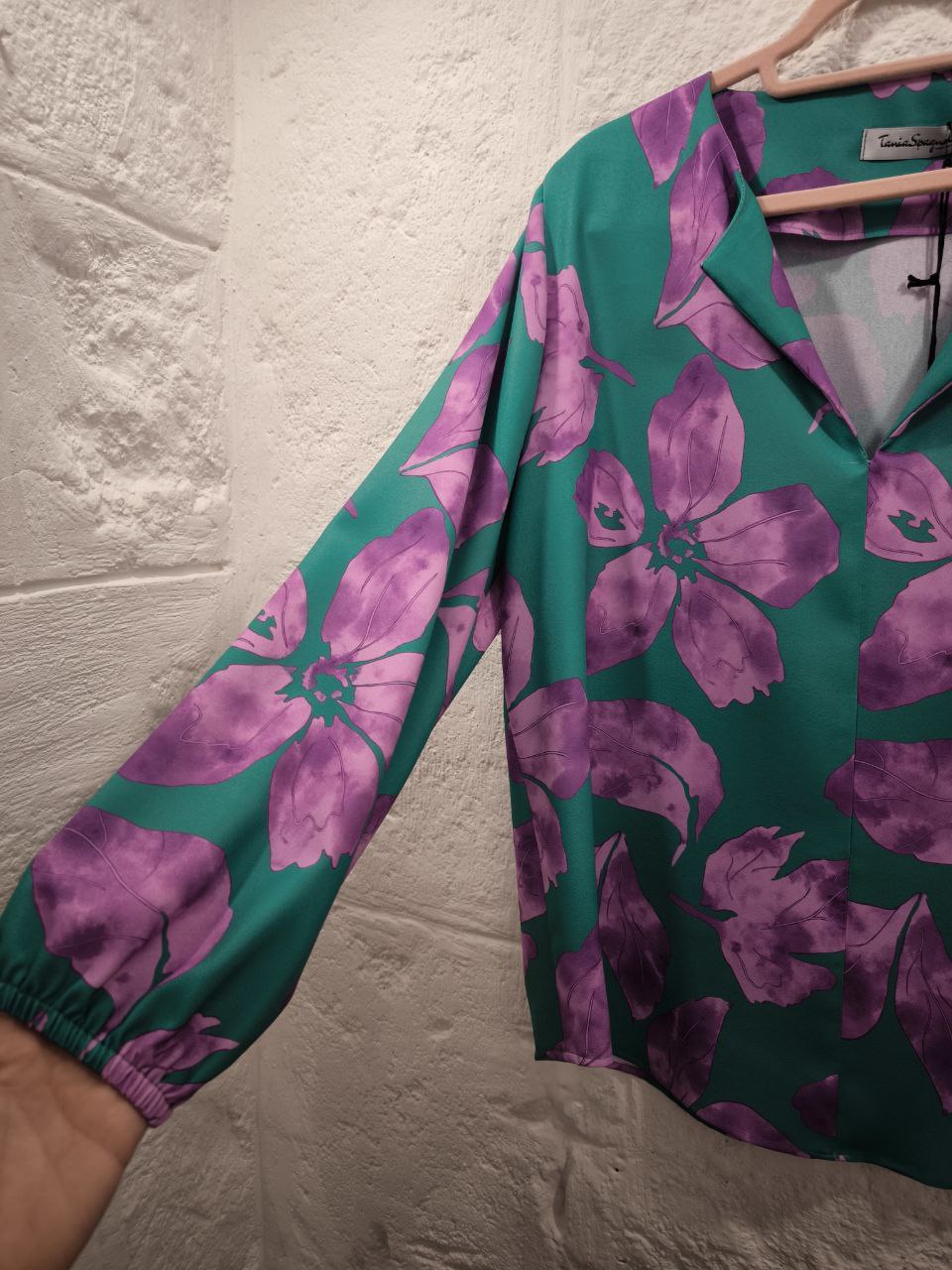 Blusa camicia ampia fantasia floreale verde rosa