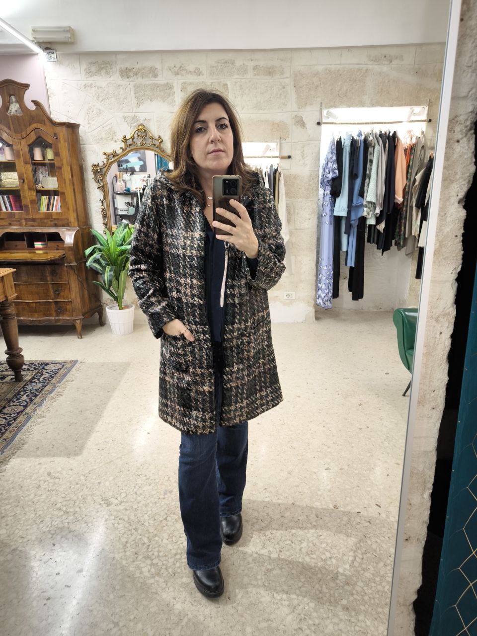 Cappotto corto sartoriale con cappuccio in tartan lana effetto semi lucido