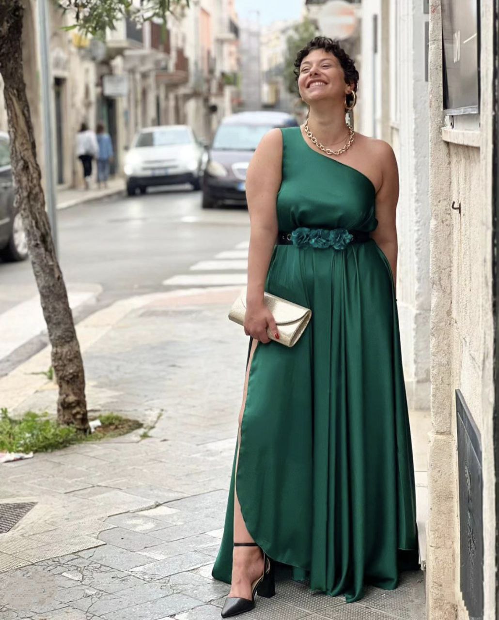Abito Red Carpet Monospalla Lungo in satin con spacco laterale