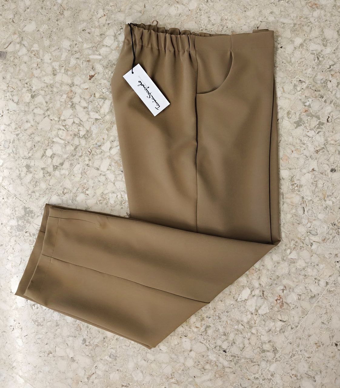 PANTALONE A CAROTA - OMEX in Tessuto Compact BISCOTTO