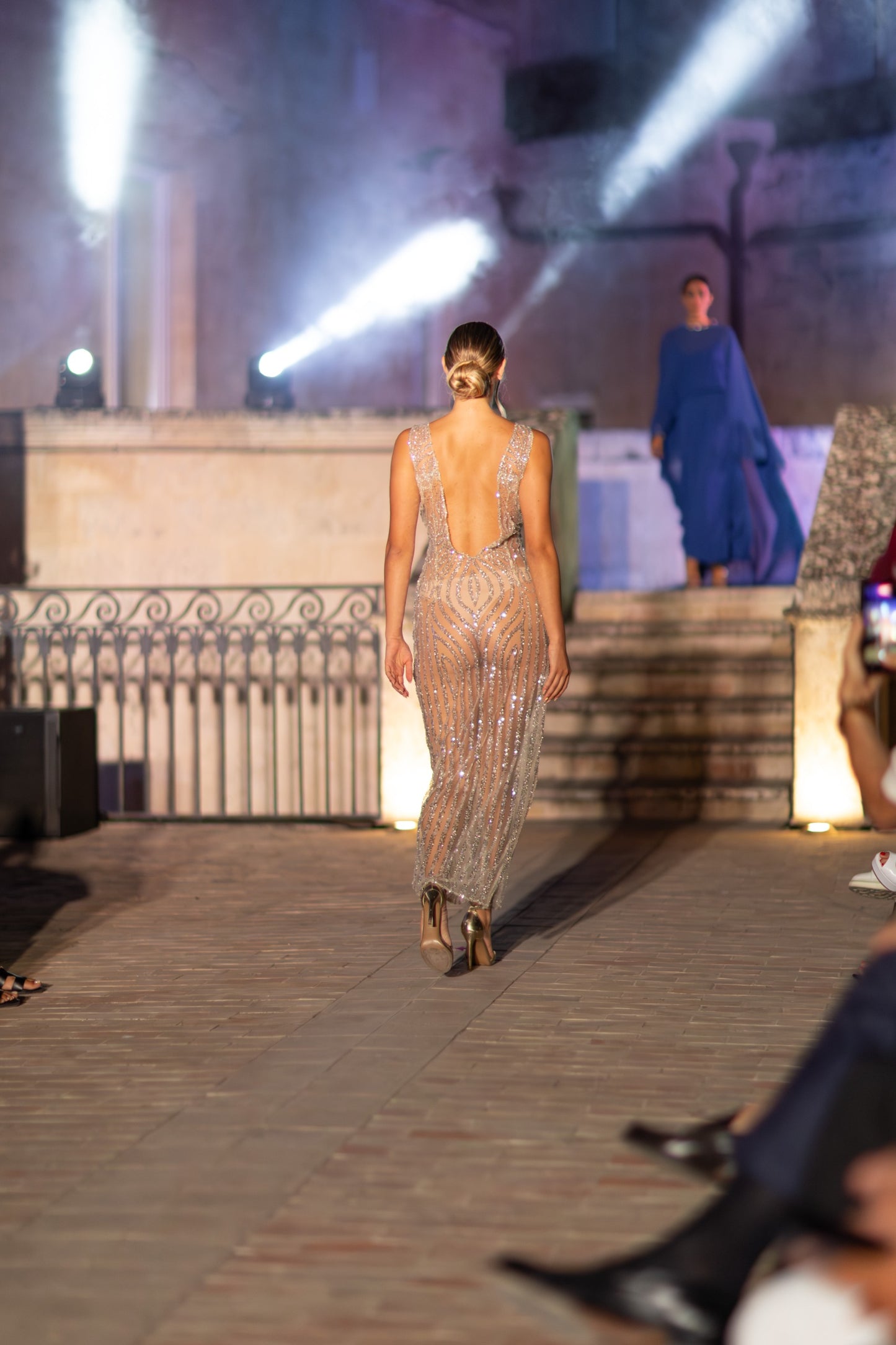 Abito Red Carpet gioiello in pizzo ricamato champagne - PREORDINA