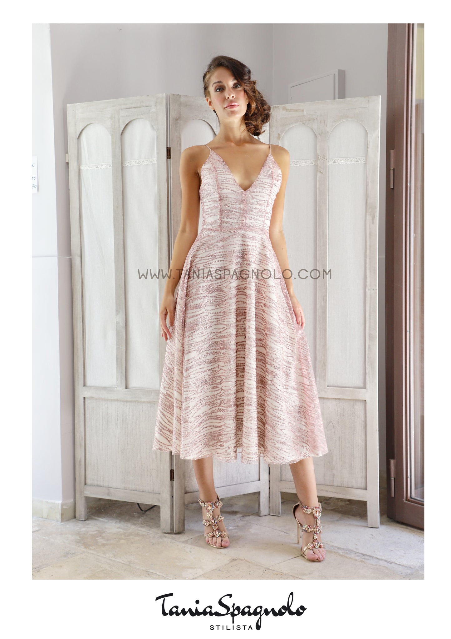 Abito Red Carpet midi in pizzo ricamato oro rosa