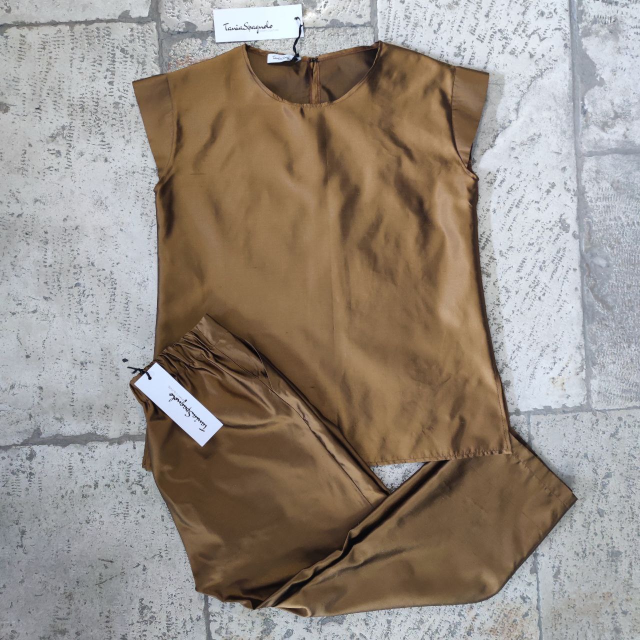 COMPLETO TIAKI SHANTUNG 100% SETA BRONZO