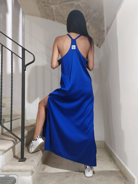 Abito in satin con spacchi e scollatura vogatore sul retro - Preordina