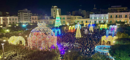 Illuminandia Monopoli: quando la piazza si accende di magia… proprio davanti al mio atelier