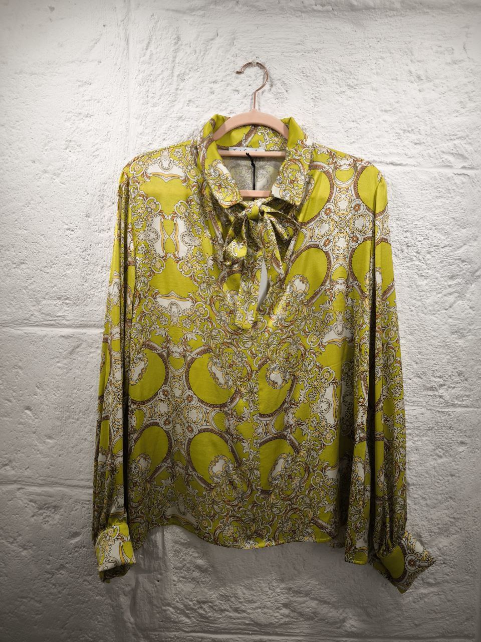 Camicia blusa in satin broccato con cravattino