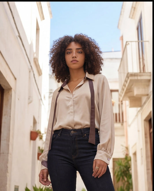 Camicia blusa elegante in seta ghiaccio con cravattino a contrasto