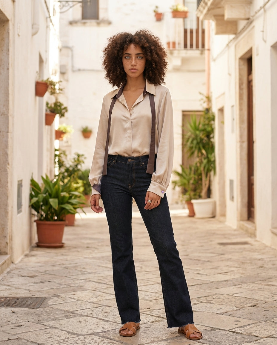 Camicia blusa elegante in seta ghiaccio con cravattino a contrasto