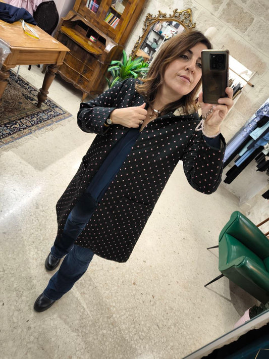 Cappotto corto trapuntato con cappuccio - piumino 100gr nero pois rosa