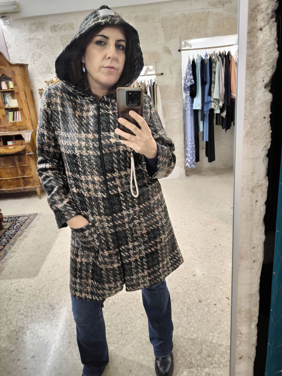 Cappotto corto sartoriale con cappuccio in tartan lana effetto semi lucido