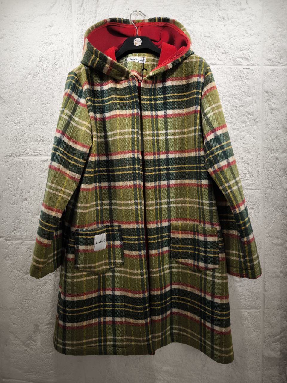 Cappotto corto sartoriale con cappuccio - sportivo e molto caldo