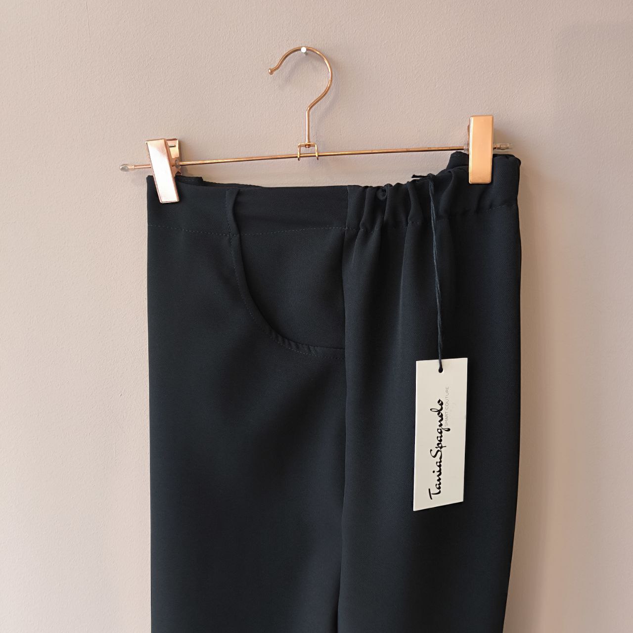 PANTALONE A CAROTA - OMEX in Tessuto Compact NERO