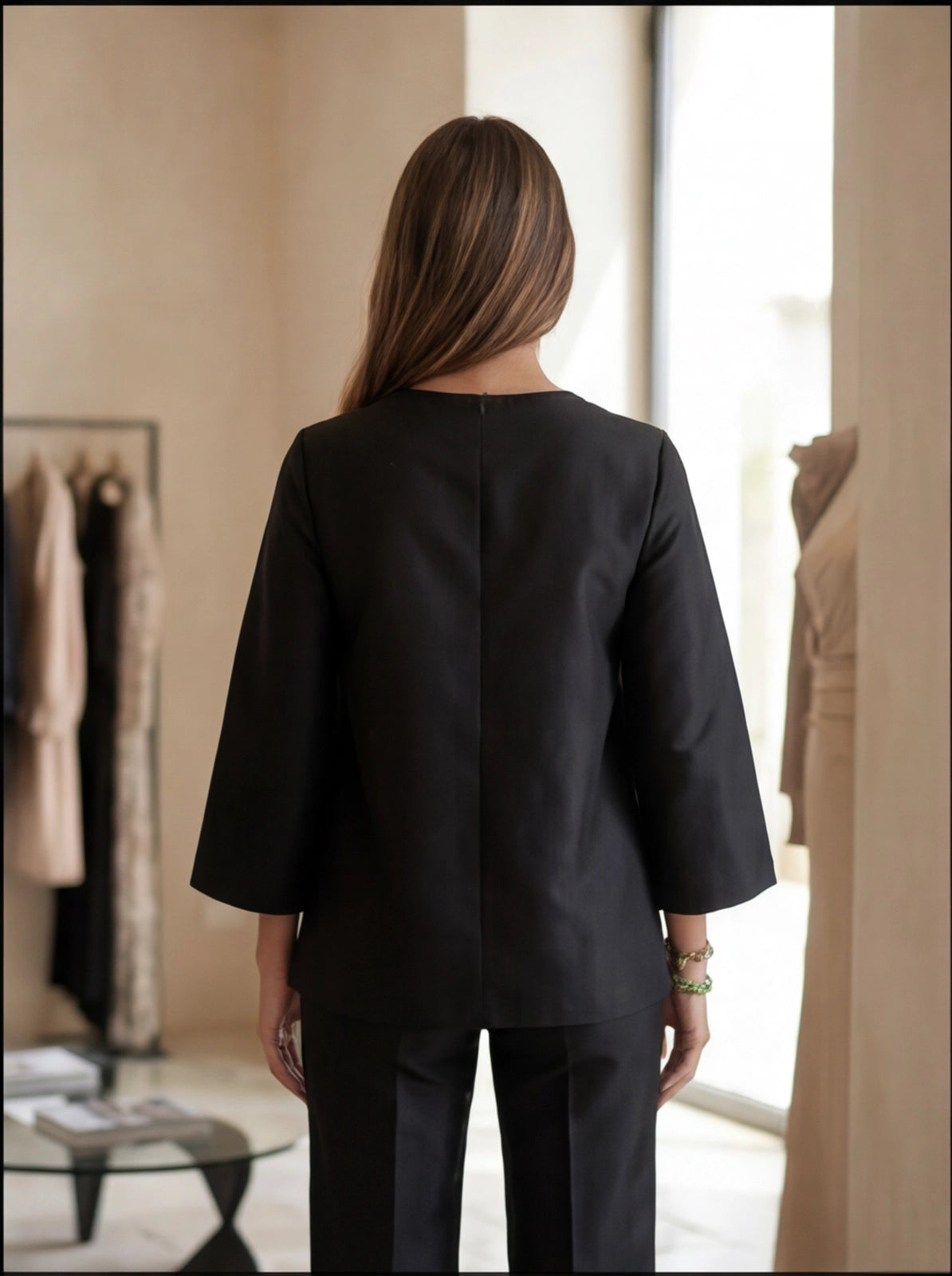 49. Set completo design top asimmetrico manica lunga e pantalone 100% seta