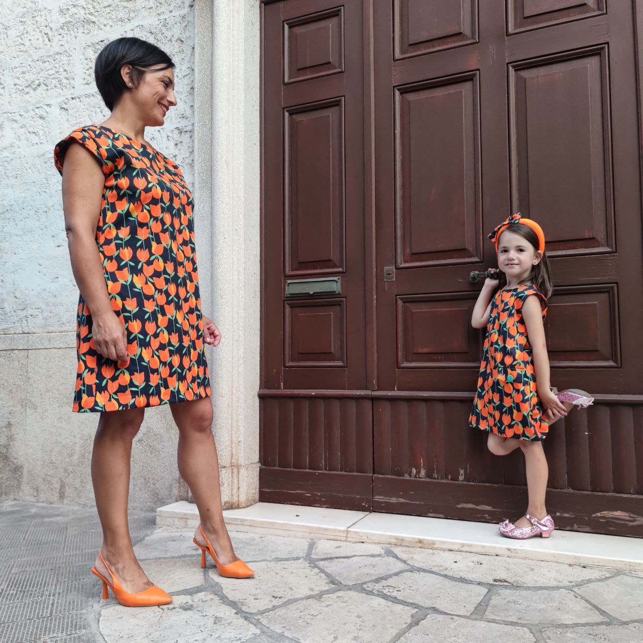 vestito-bimba-mini-me-tulipani-mamma-figlia-tania-spagnolo-stilista – Tania  Spagnolo